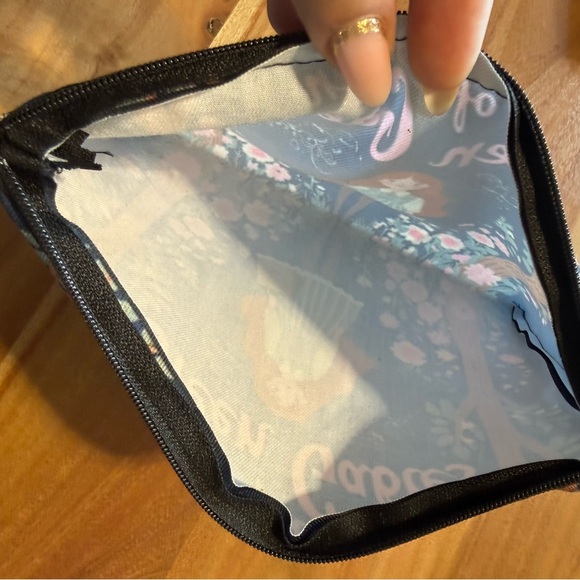 Anne of Green Gables Pouch - Picture 3 of 5